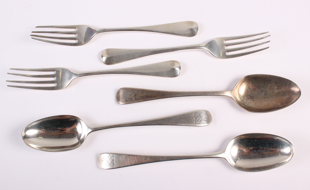 A set of three Old English pattern dessert forks, engraved G, London 1823, John Henry and Charles