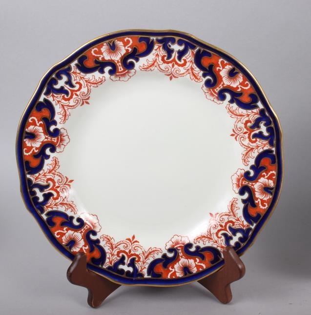 A pair of Royal Crown Derby Imari pattern dinner plates, 10" dia, and five matching dessert plates - Image 2 of 5