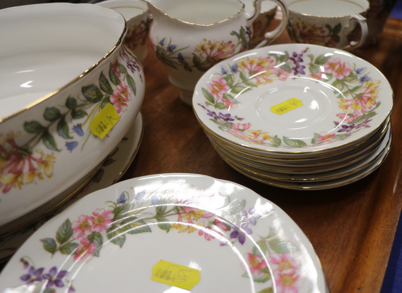 A Paragon "Country Lane" part teaset - Image 2 of 3