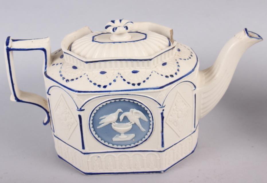 Three 19th century blue and white Castleford teapots (damages) - Image 5 of 14