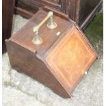 An Edwardian walnut and inlaid coal scuttle with liner, 13" wide