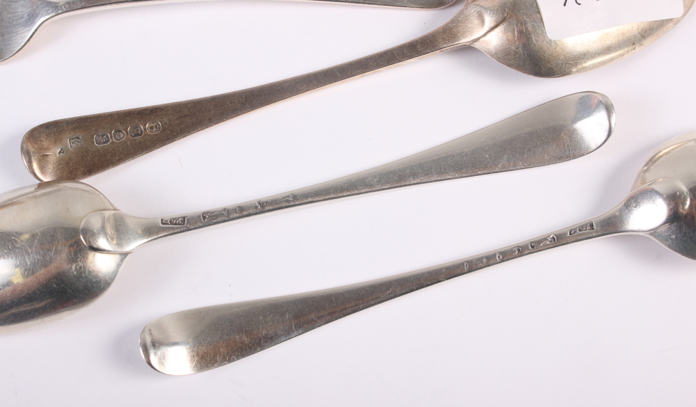 A set of three Old English pattern dessert forks, engraved G, London 1823, John Henry and Charles - Image 2 of 3