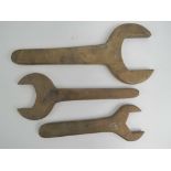 Three cast brass spanners graduating in size 3", 2" and 1 3/4". Total weight 3.14kg.