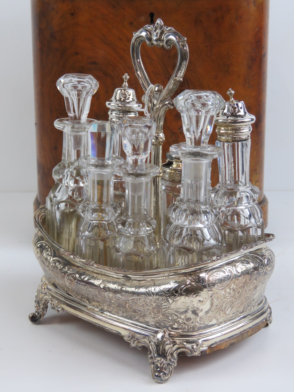 A fine quality HM silver Victorian boxed cruet set having a full compliment of bottles, - Image 3 of 7