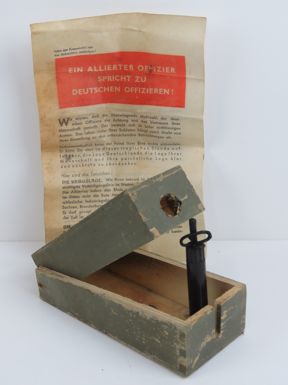 An early WWII Schutzenmine with fuse and instruction leaflet. - Image 4 of 4