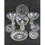 A quantity of glassware including bowls,