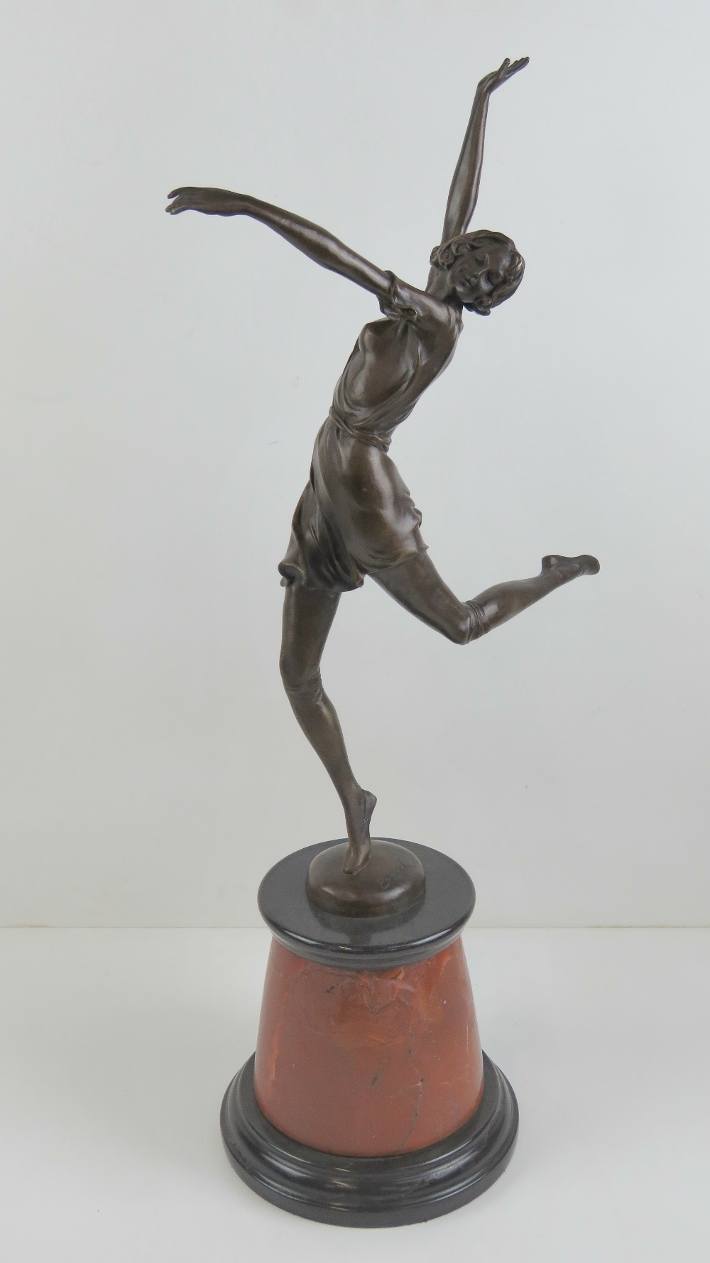 A superb Art Deco dancing girl bronze si