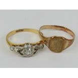 An 18ct gold solitaire diamond ring, approx 0.