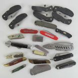 A quantity of assorted knifes. Twenty-three items.