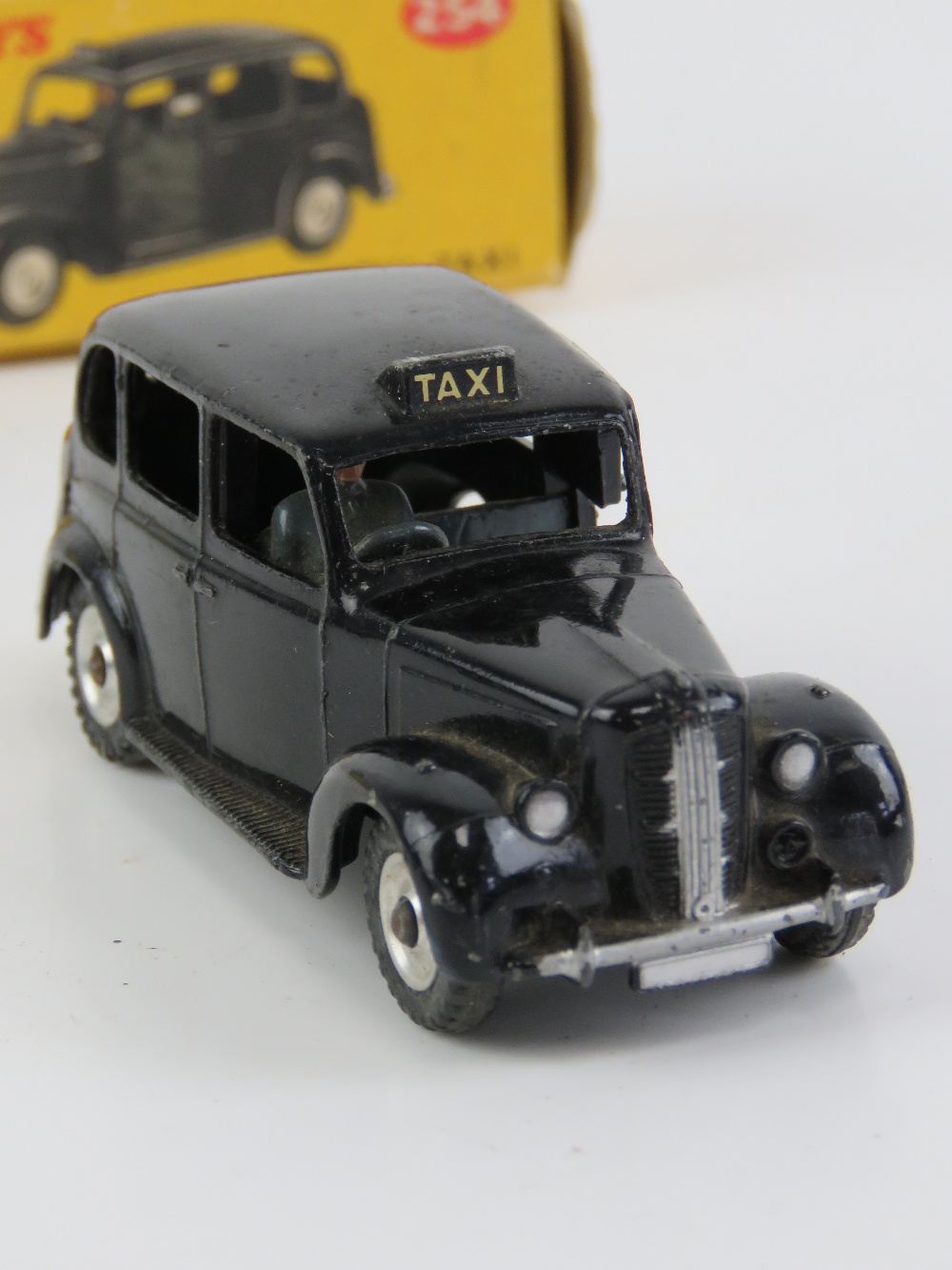 A Dinky Toys Austin Taxi No254, together with a Cogri Toys Taxi No418. Two items in original boxes. - Image 7 of 9