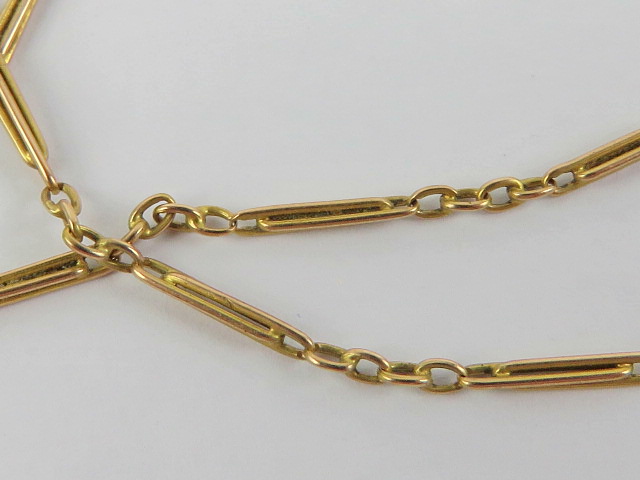 A vintage 15ct gold alternating link necklace, measuring 41.5cm in length and stamped 15ct, 5g. - Image 2 of 2