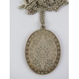 A Silver Franklin Mint commemorative pendant 'The Elizabeth R Silver Pendant',
