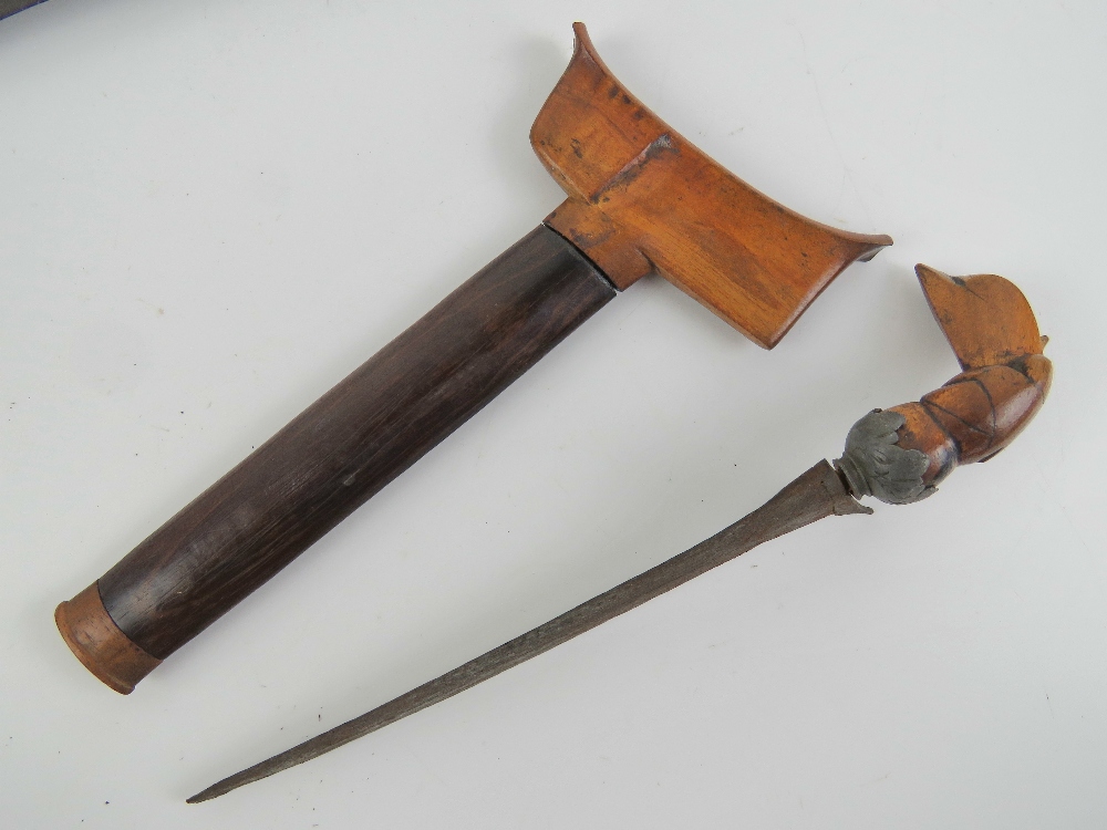 A cruciform dagger measuring 29. - Image 4 of 4