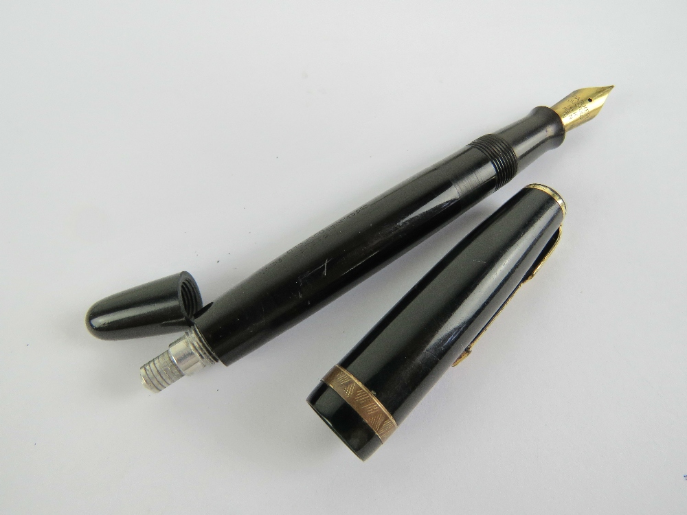 A vintage Parker Duofold fountain pen with Parker 14ct gold nib. - Image 2 of 4