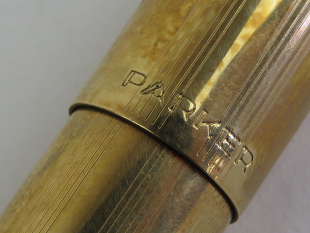A Parker fountain pen having 14ct gold nib, 12ct rolled gold case and lid. - Image 2 of 5
