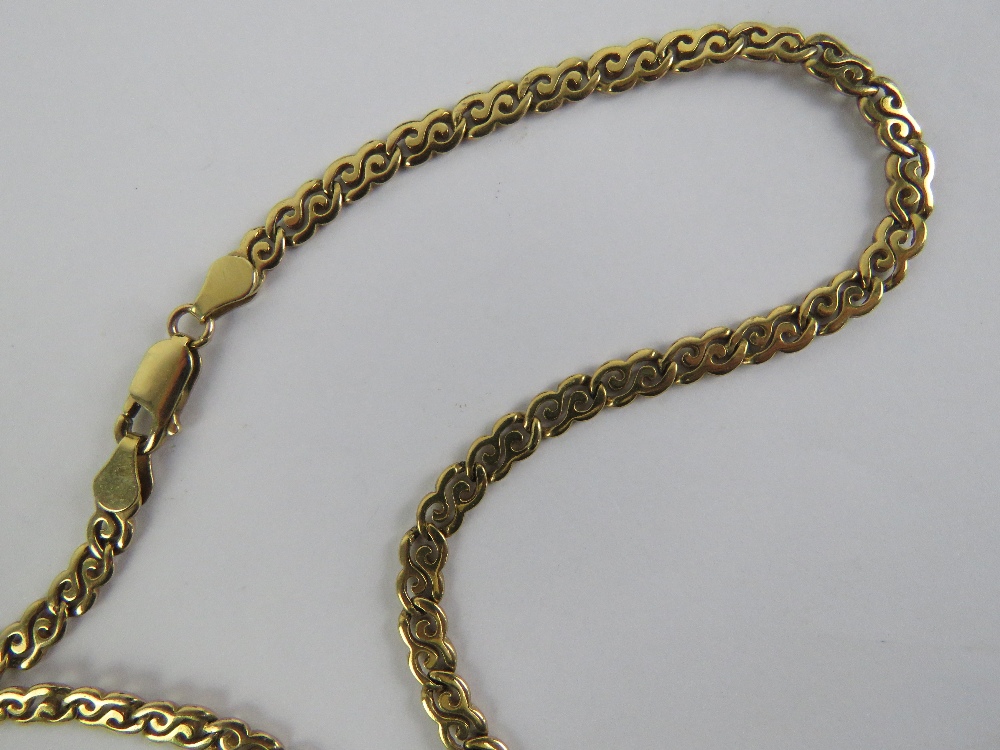 A 9ct gold 'S' link chain necklace measuring 42.5cm in length, hallmarked 375 and weighing 17.5g. - Image 3 of 4