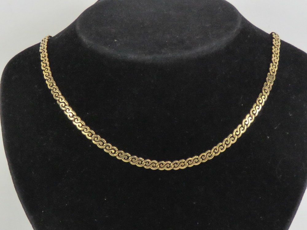 A 9ct gold 'S' link chain necklace measuring 42.5cm in length, hallmarked 375 and weighing 17.5g.
