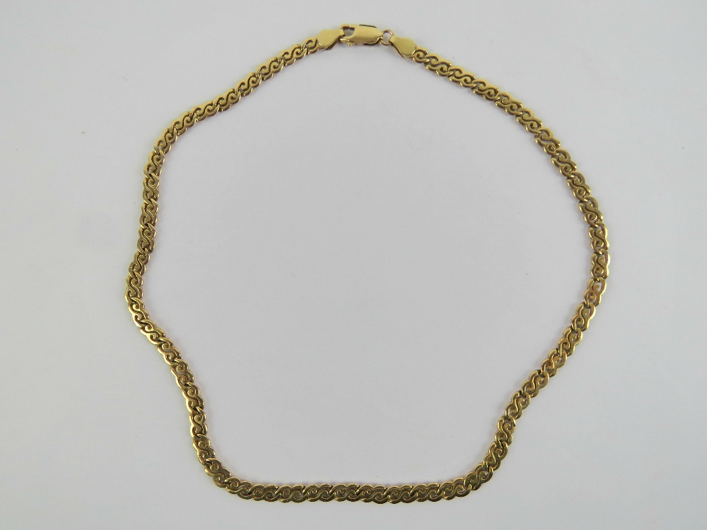 A 9ct gold 'S' link chain necklace measuring 42.5cm in length, hallmarked 375 and weighing 17.5g. - Image 2 of 4