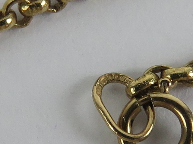 A 9ct gold chain necklace, hallmarked 375 and measuring 50cm in length. 6.8g. - Image 3 of 3