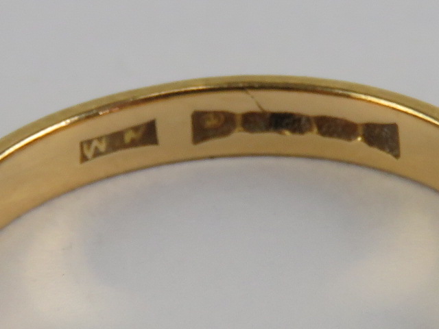 A 22ct hallmarked gold ring, size L, 2.6g. - Image 2 of 2