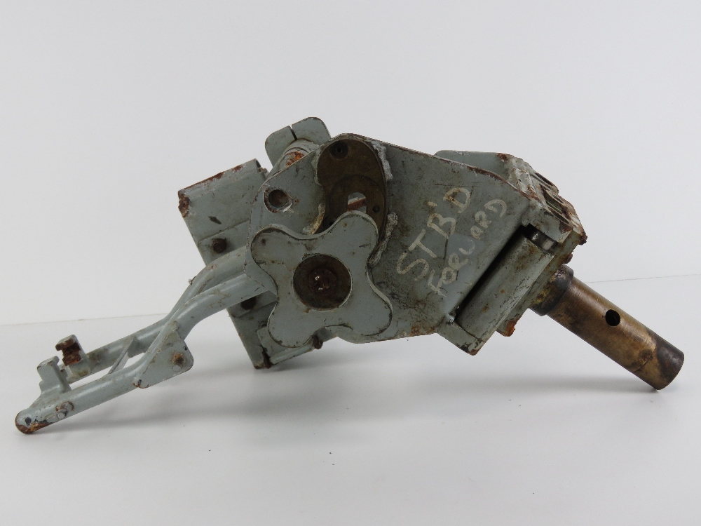 A GPMG vehicle pintle. - Image 5 of 5