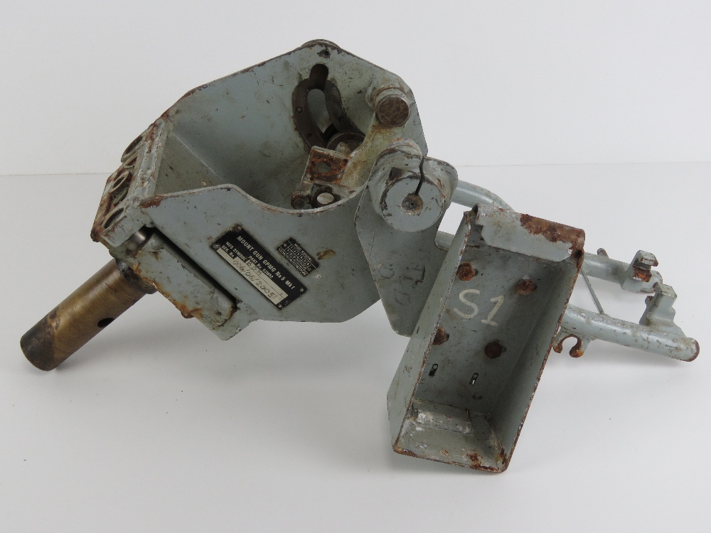 A GPMG vehicle pintle.