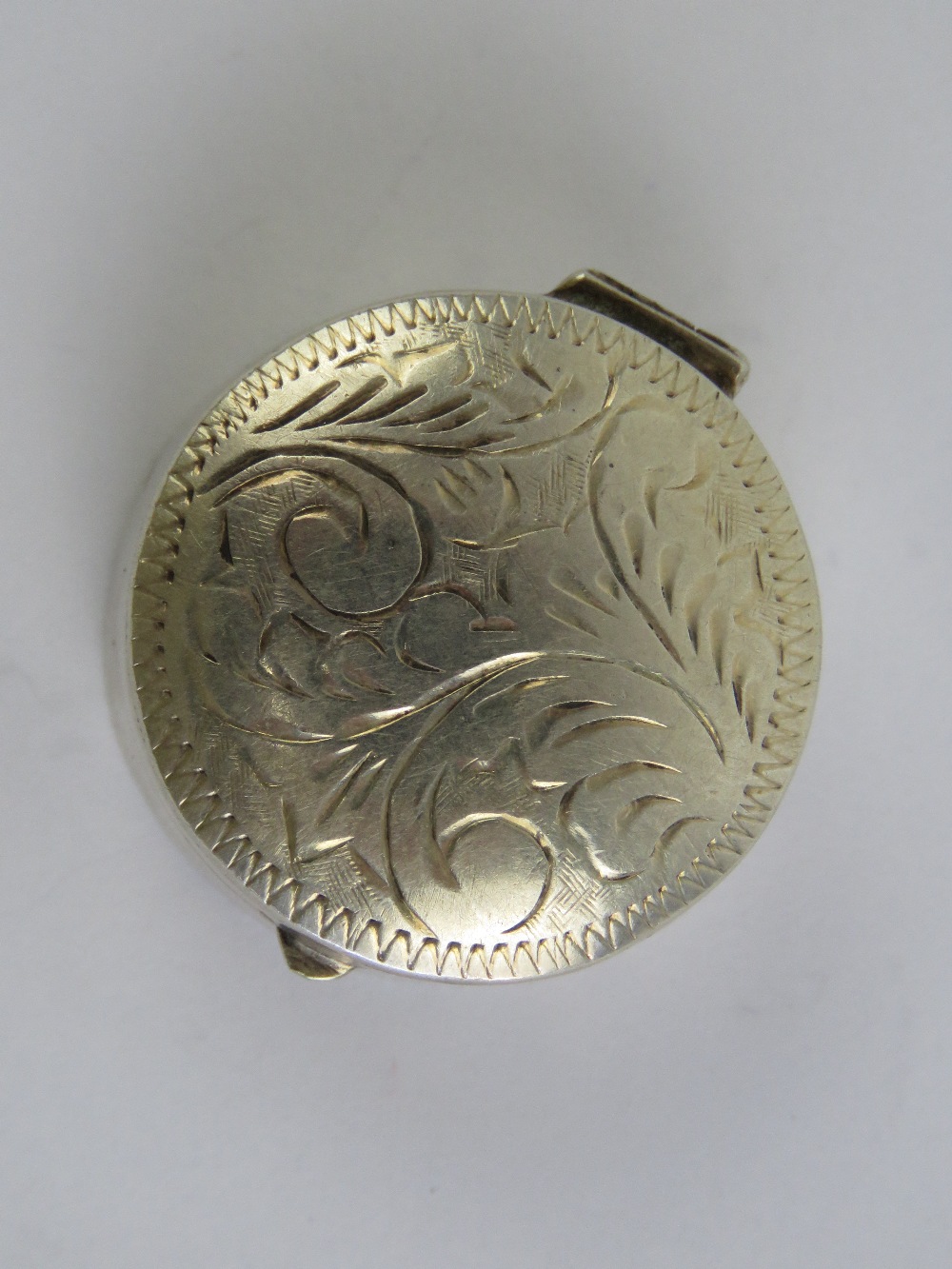 A 925 silver pill pot, hinged lid having - Image 5 of 5