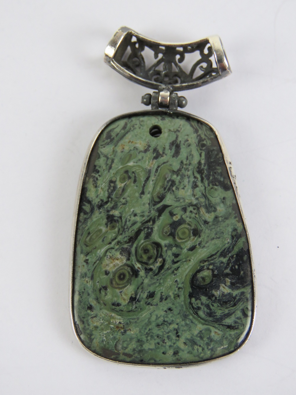 A large green hardstone pendant having h - Image 2 of 3