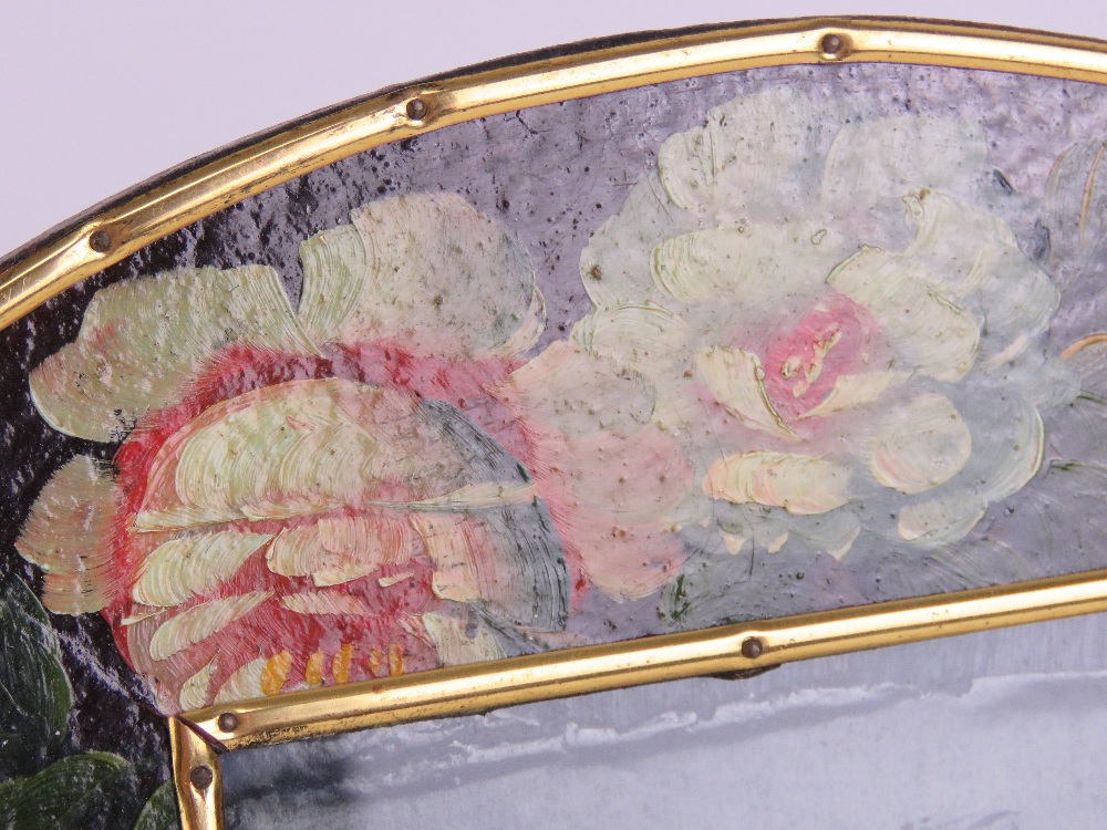 A delightful handpainted easel photograph frame having barge ware style floral decoration, - Image 3 of 3