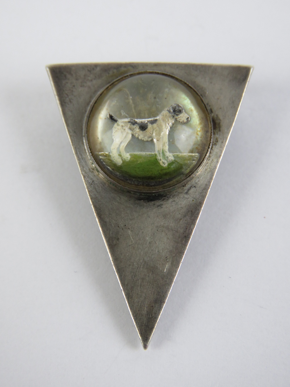 An Art Deco sterling silver Essex crystal Fox Hound collar clip or stock badge, 3.2 x 2.3cm.