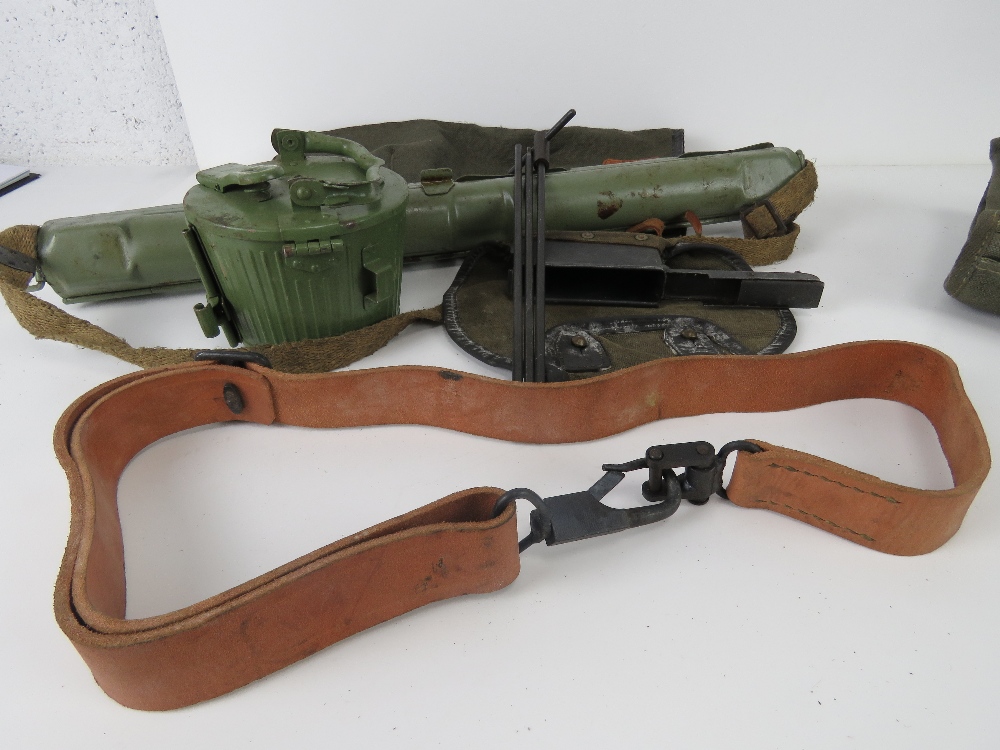 An MG42 Gunners kit with 50 round drum m - Image 3 of 5