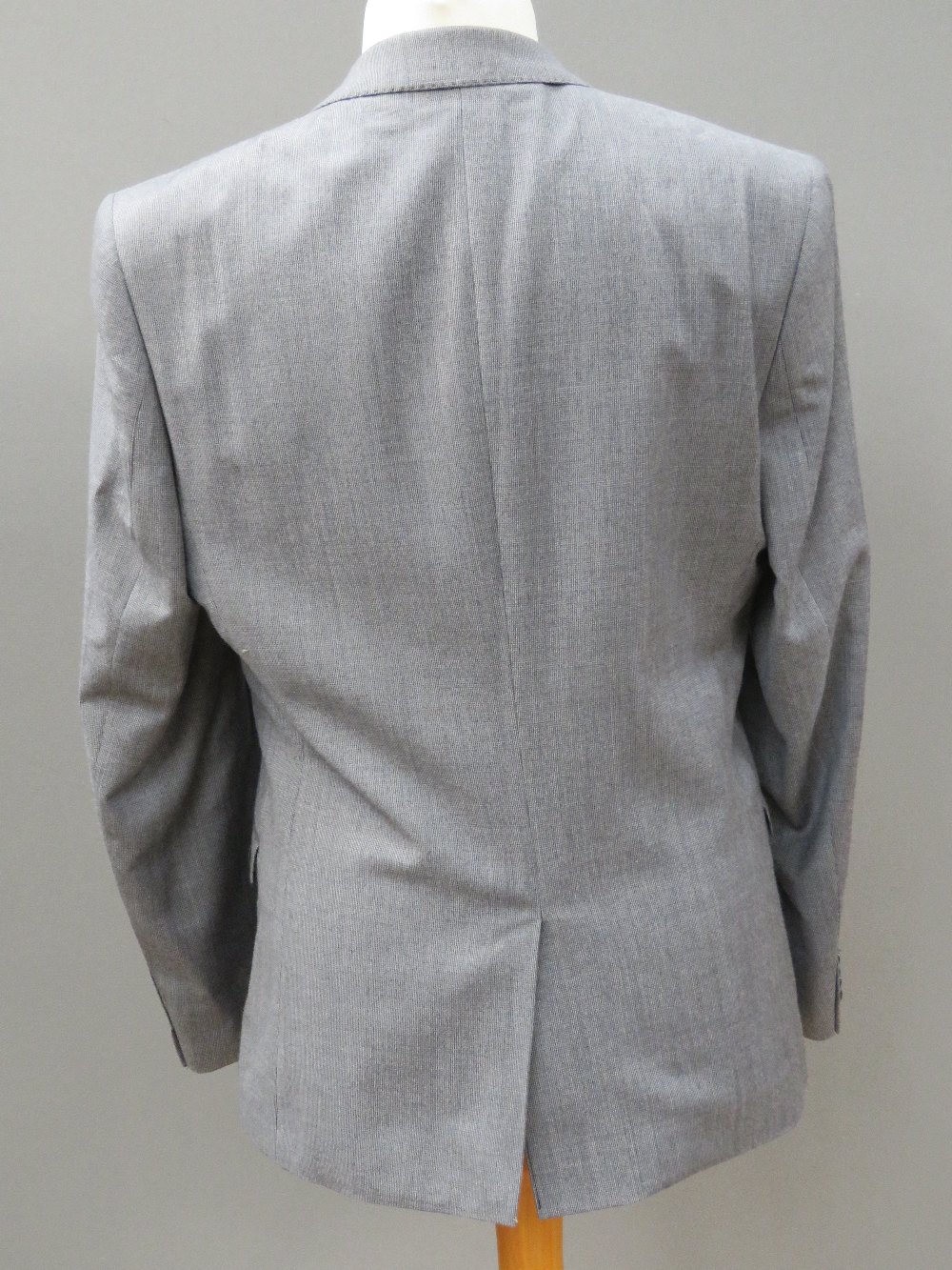 Ben Sherman men's suit jacket, 40" Regular. New with tags. - Image 2 of 4