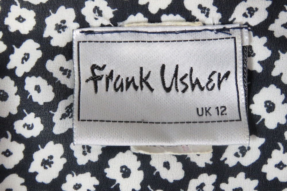 Frank Usher; a light floral jacket having tie waist in navy and white, UK size 12. - Image 3 of 3