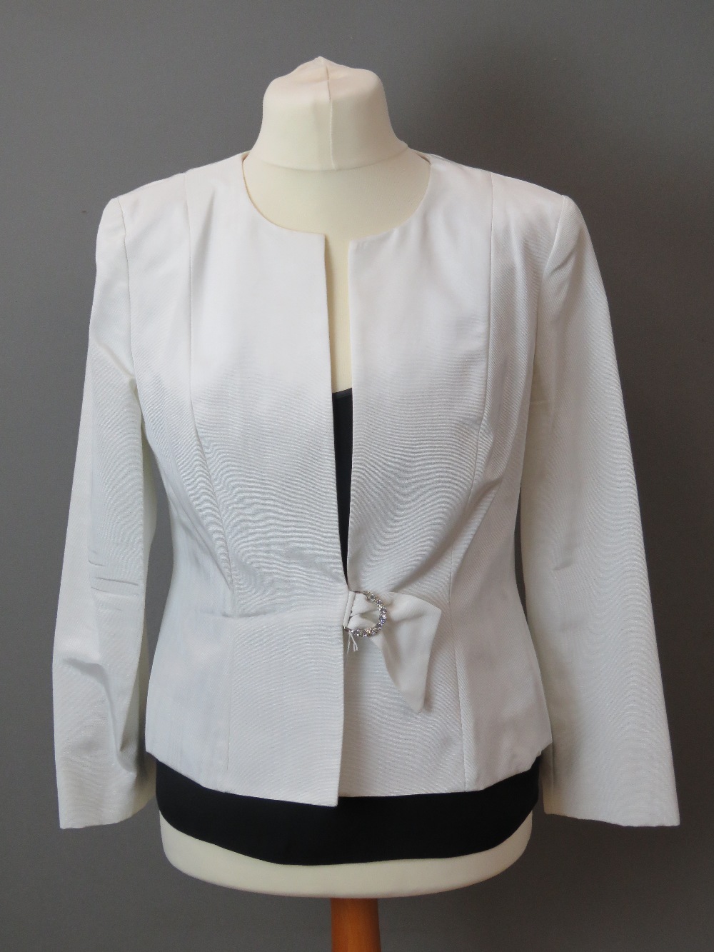 Frank Usher; 50% cotton ladies white jacket, UK size 14.