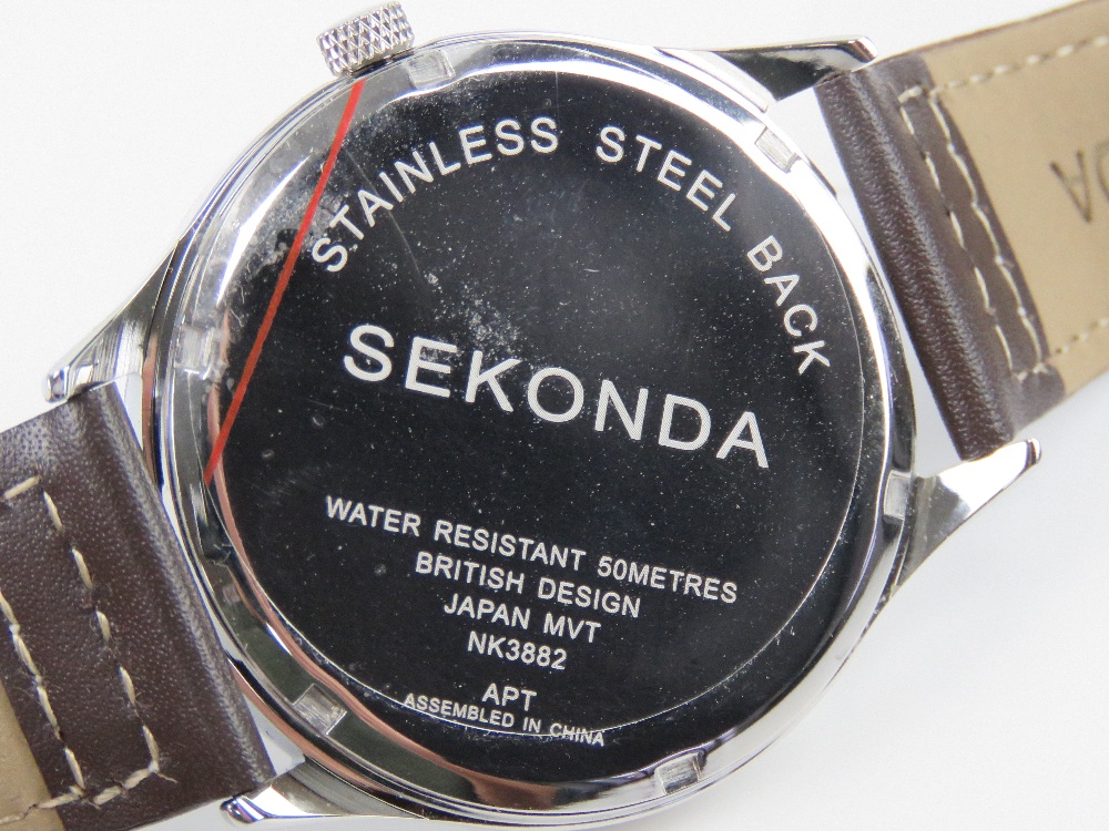 A Sekonda gents wristwatch having bronze coloured dial with date aperture and original Sekonda - Image 3 of 4