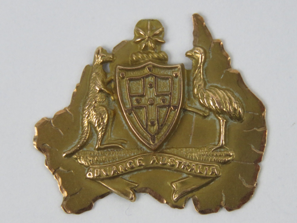 A 9ct gold Australian souvenir, hallmarked, engraved Beatrice from Ernest 26-5-14, 2.1g.