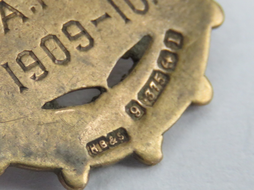 A 9ct gold fob 'C&DL Champions Albert ARC 1909-10', hallmarked 375, 5.2g. - Image 3 of 3
