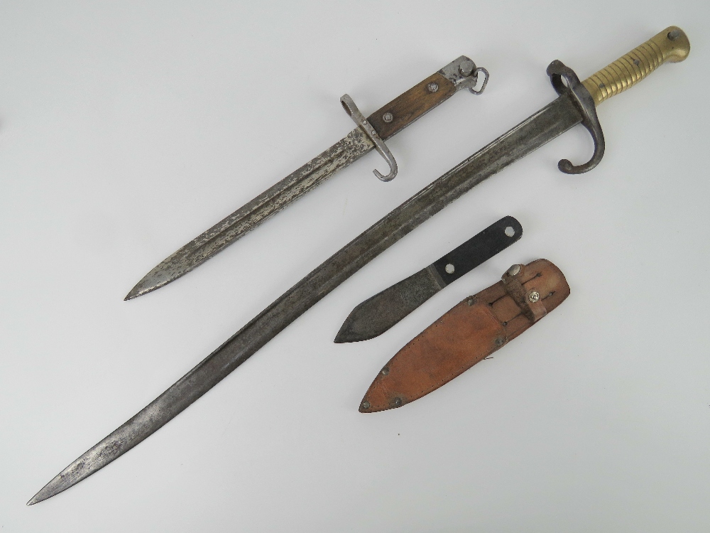 A quantity of assorted edged weapons inc - Image 2 of 3