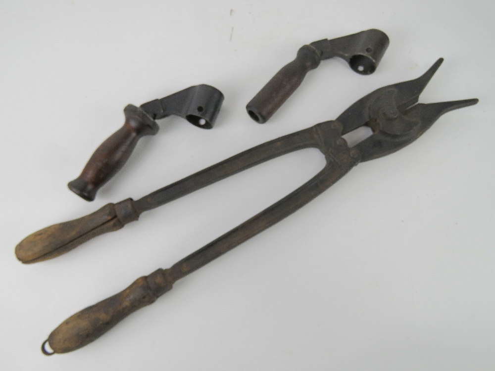 A pair of WWI German wire cutters, toget