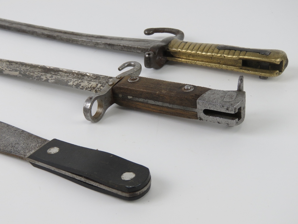 A quantity of assorted edged weapons inc - Image 3 of 3