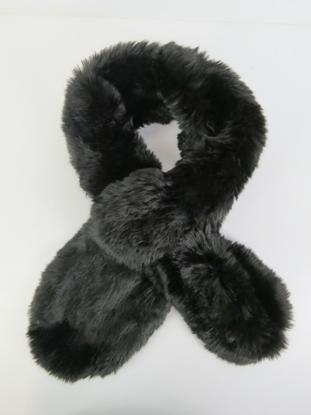 A quantity of faux fur shawls and scarves, - Image 5 of 6