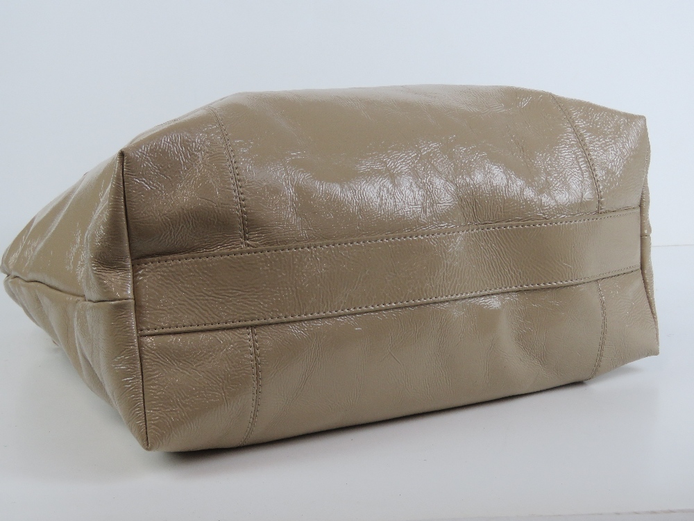 Ri2K; a beige patent ladies handbag, 100% leather outer, with dustbag, approx 17" high x 13" wide. - Image 4 of 6