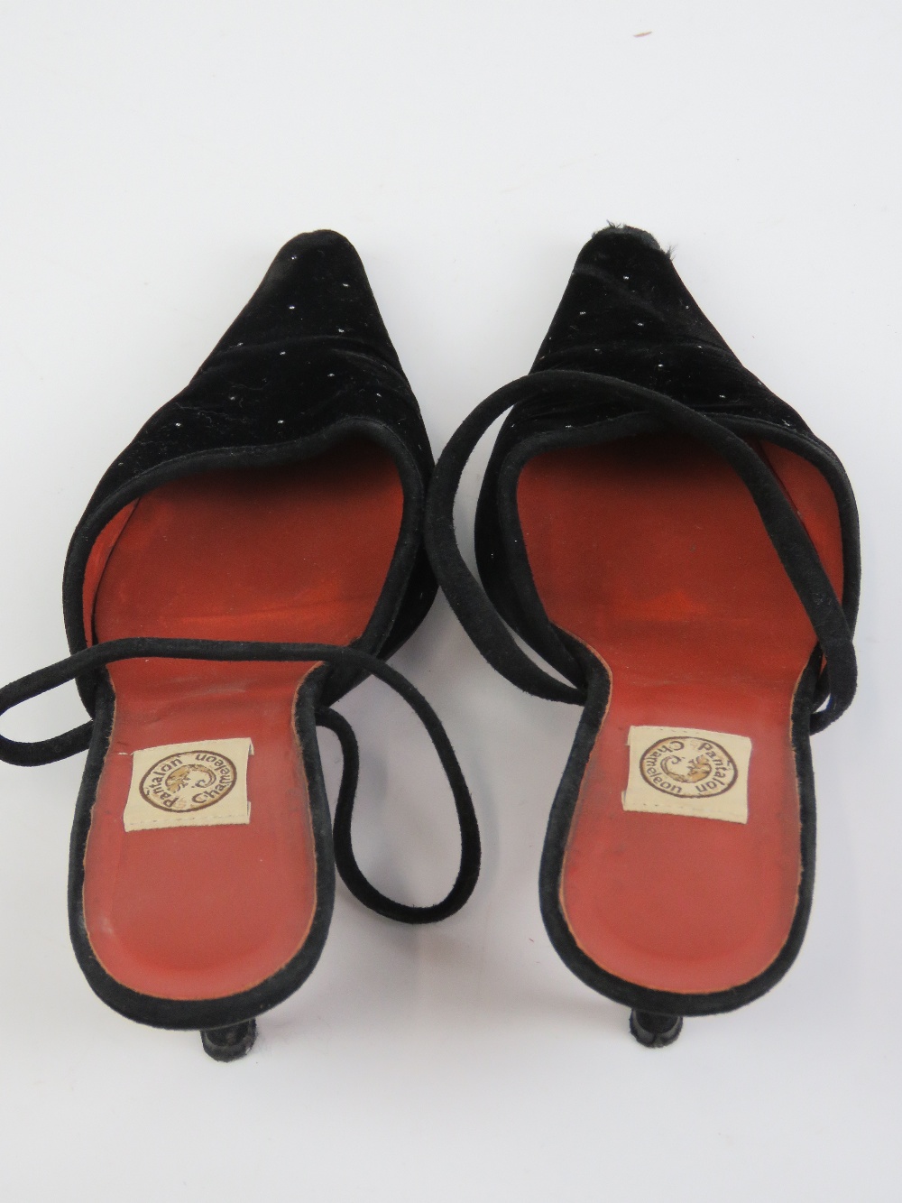 Pantalon Chameleon; a pair of ladies kitten heel slingback black velvet shoes having leather soles, - Image 5 of 5