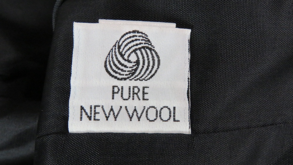 Viyella; 100% pure new wool ladies jacket and skirt, jacket UK size 16, skirt UK size 14, - Image 4 of 7