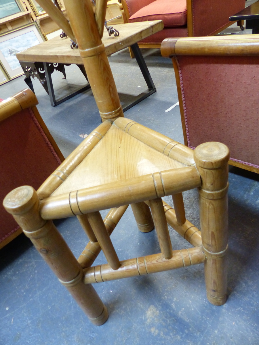 A PINE TURNER'S CHAIR, THE BOWED TOP RAIL ON TURNED COLUMN ABOVE THE TRIANGULAR SEAT. - Image 3 of 3