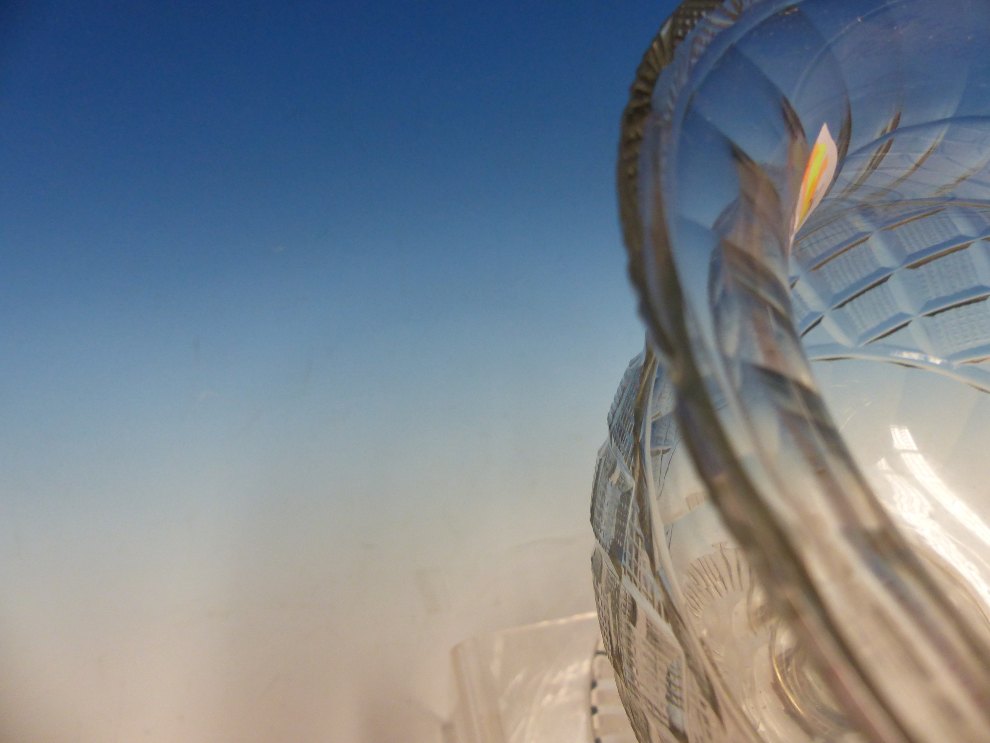 A FOOTED THISTLE SHAPED CLEAR GLASS BOWL, THE BODY WITH STRAWBERRY CUT DIAMOND DIAPER BAND ABOVE - Image 8 of 8