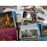 A LARGE QUANTITY OF VARIOUS LOOSE POSTCARDS. (QTY)