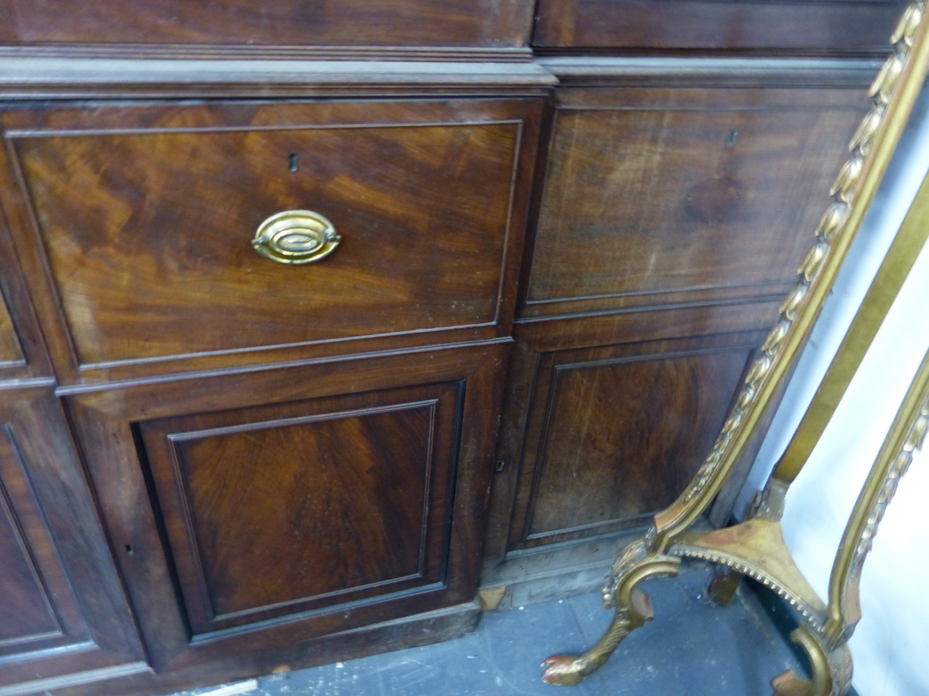 A GEO.III. MAHOGANY SHALLOW BOOKCASE OR APOTHECARY DISPLAY CABINET WITH FOUR GLAZED DOORS OVER PANEL - Image 2 of 6