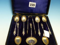 A CASED SET OF SILVER HALLMARKED APOSTLE SPOONS WITH SIFTER AND TONGS.