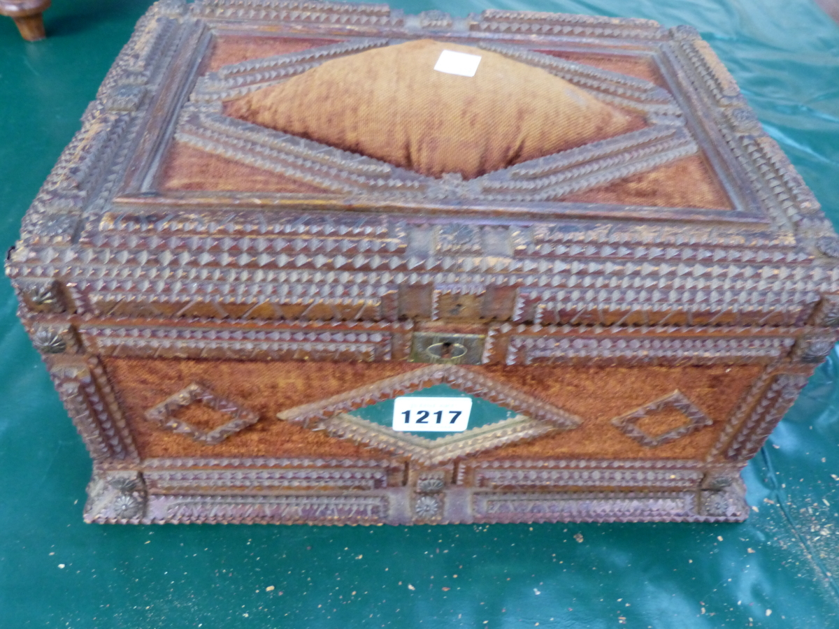 A TRAMP ART CASKET, THE CHIP CARVED WOOD WORK EDGING BROWN VELVET, THE FRONT AND BACK WITH CENTRAL - Image 16 of 24